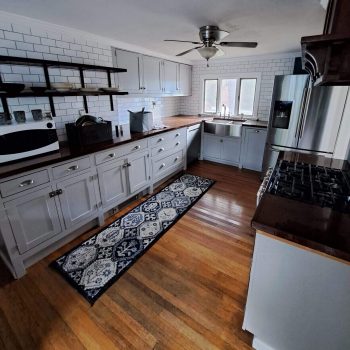 Kitchen Cleaned during house cleaning service